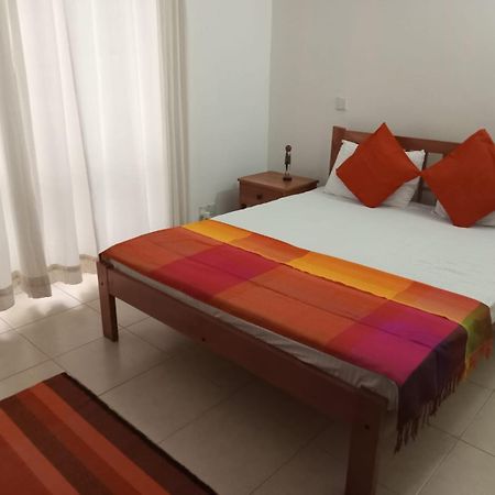 Chelsea Villa Bnb Colombo Exterior photo